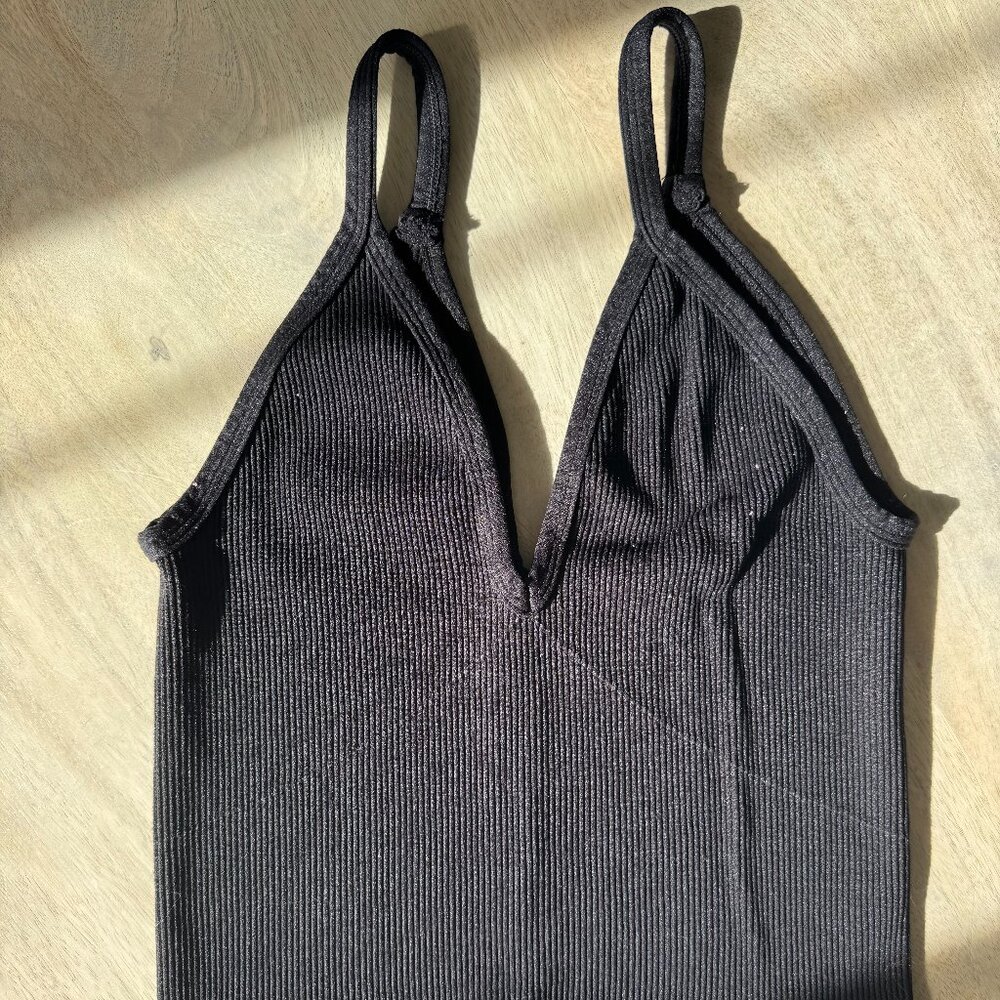 FP Movement Free People Happiness Runs V-Neck Tank in Black (Size M/L)
